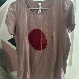 Lululemon tee shirt